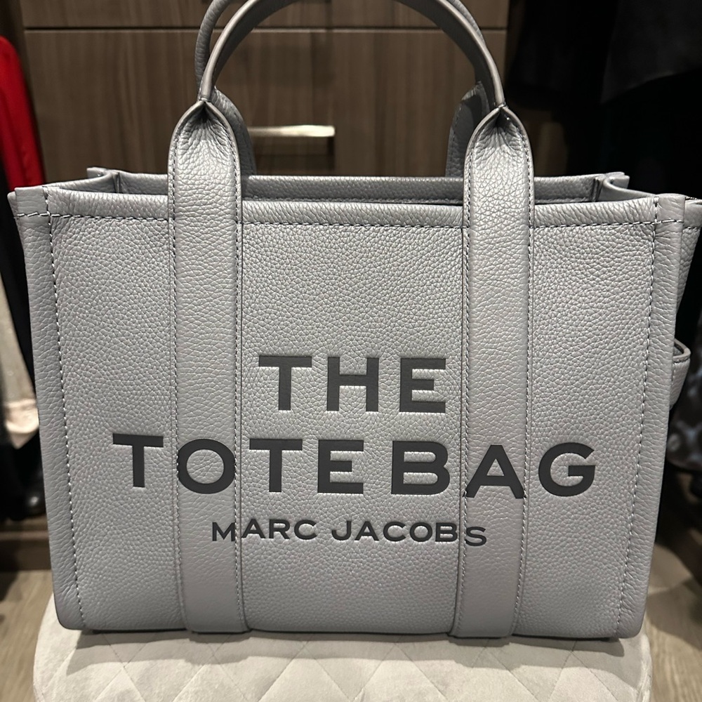 Marc Jacob leather tote